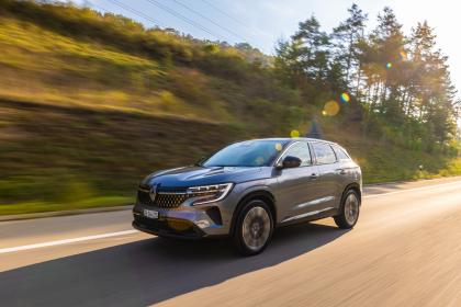 Οδηγούμε στην Ελλάδα το νέο Renault Austral